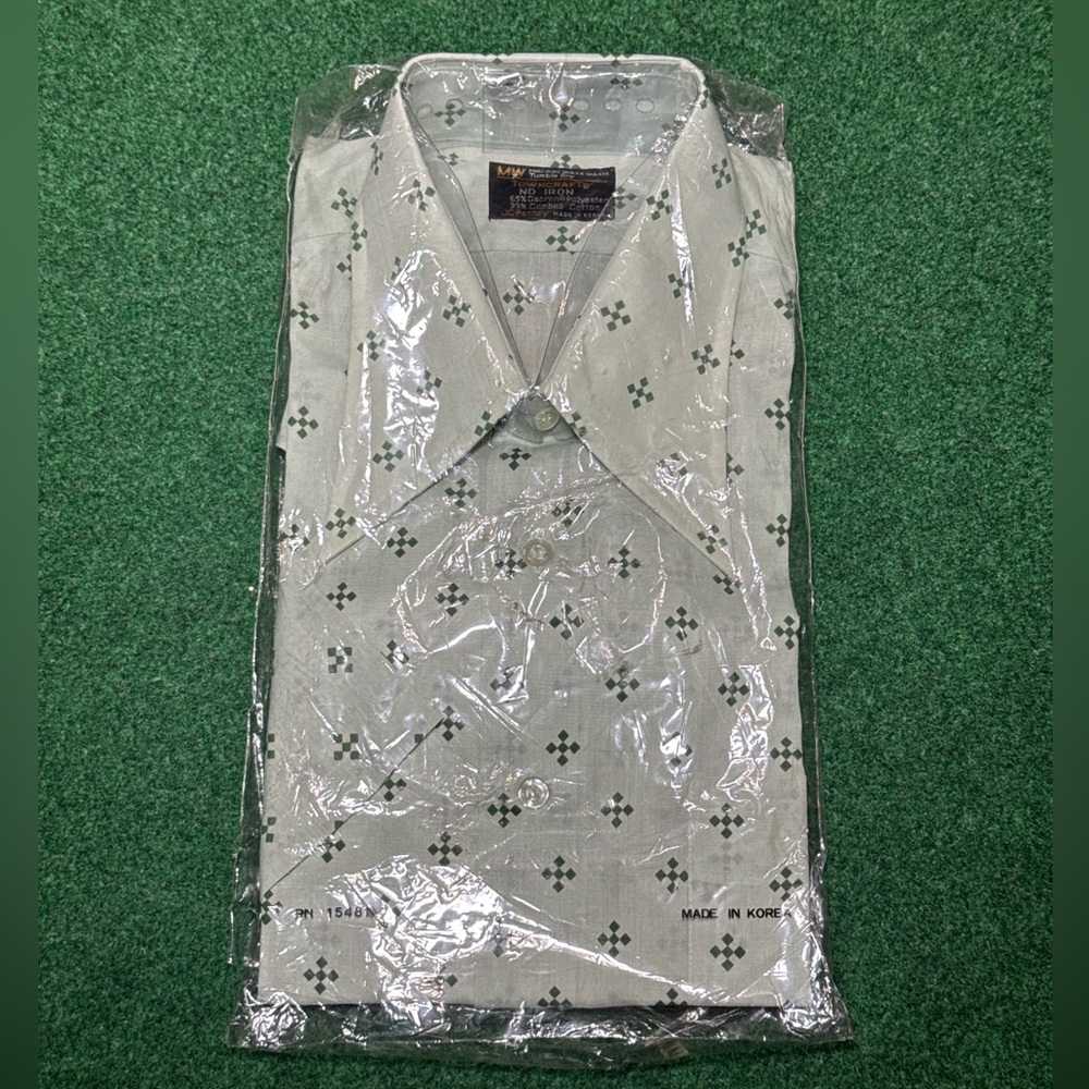 Vintage White and green Casual Button Down Shirt - Picture 2 of 5